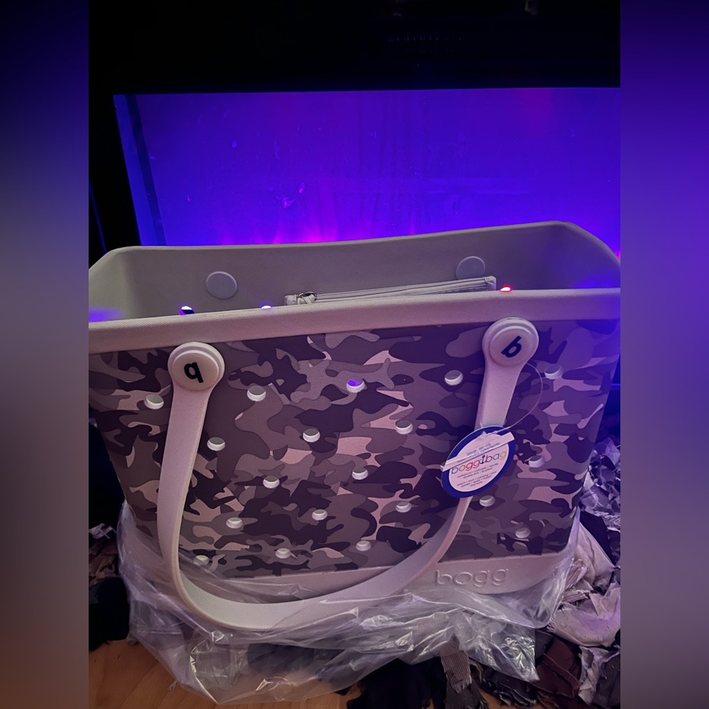Snowy grey baby bogg bag brand new sold out
